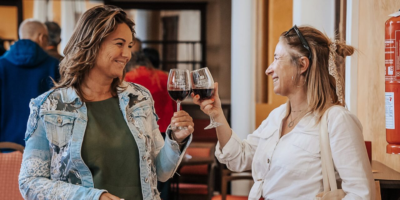 Las rutas guiadas de Noviembre, Mes del Vino comienzan su andadura con más de 300 participantes inscritos