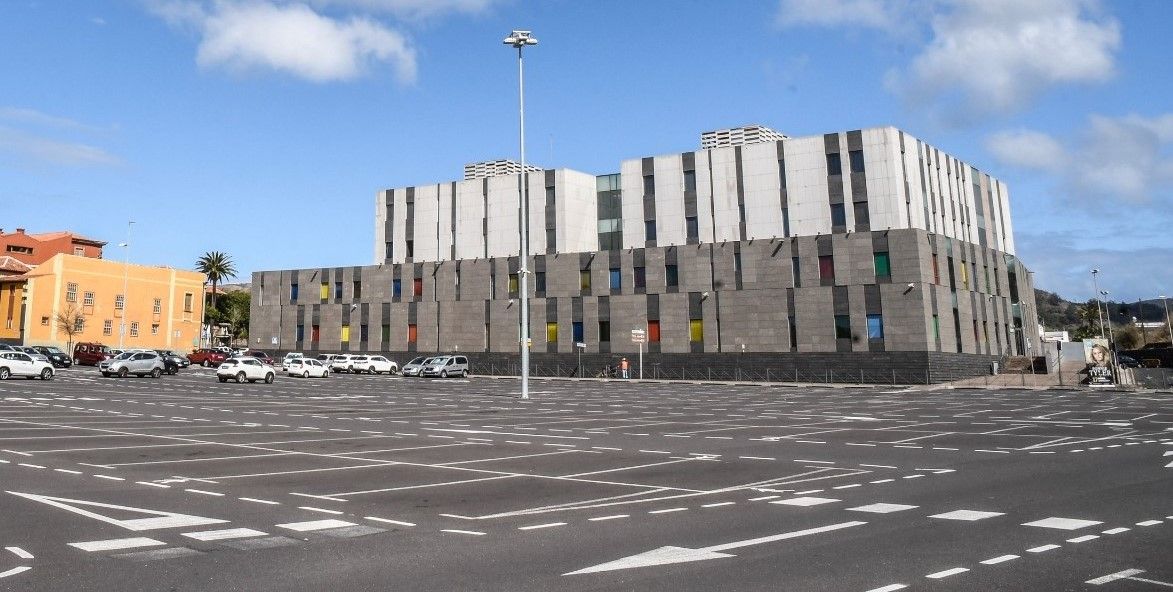 El Ayuntamiento busca parcelas en 53 puntos del municipio para crear aparcamientos públicos