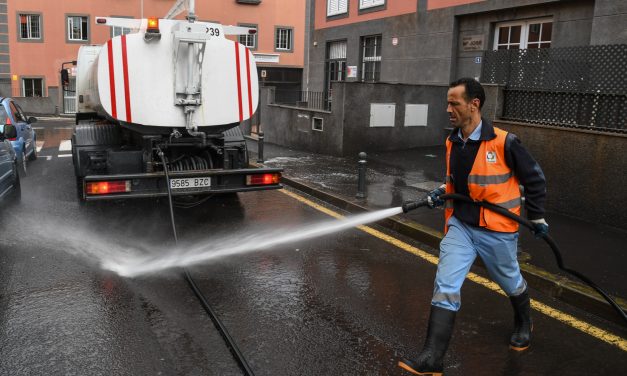 El Ayuntamiento pone en marcha un operativo integral de limpieza de seis días en Tejina