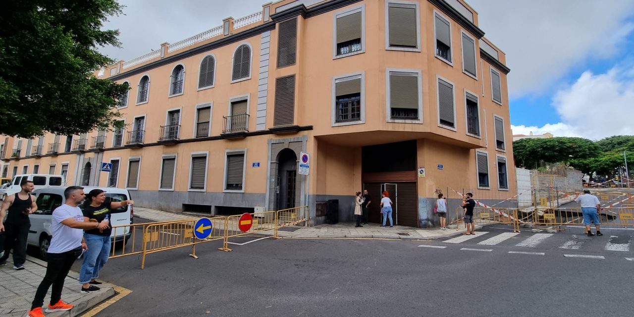 El Ayuntamiento reabre al tráfico de forma provisional la calle Santa Gemma Galgani tras la primera fase de canalización del barranco Macario