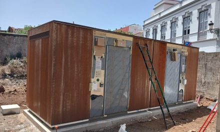 El Ayuntamiento de La Laguna avanza en la instalación de los baños públicos del casco histórico