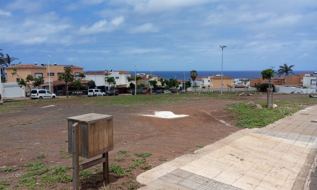 La Laguna abre provisionalmente un nuevo punto de estacionamiento en Bajamar por Semana Santa