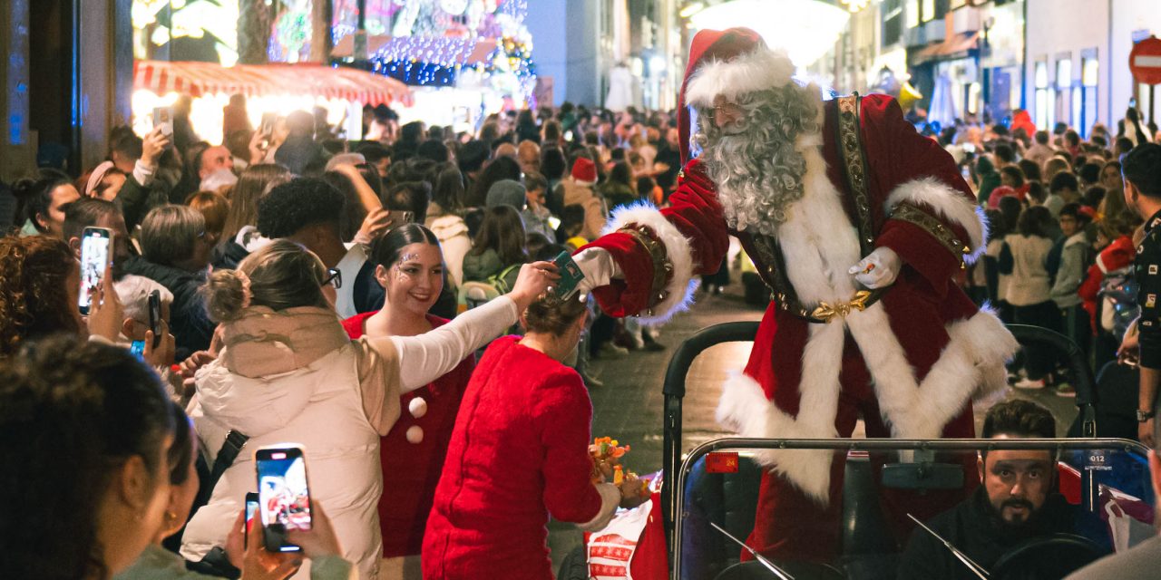 La Cabalgata de Papá Noel regresa a las calles de La Laguna