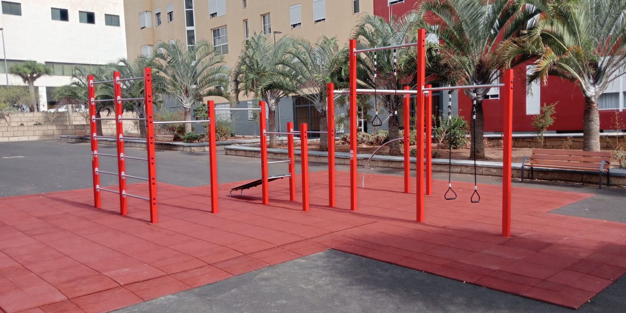La Laguna habilita una zona de calistenia en el parque de Las Tabaibas