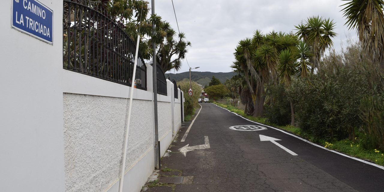 La Laguna pone fin a más de 10 años de deterioro en el camino La Triciada con el reasfaltado de su último tramo