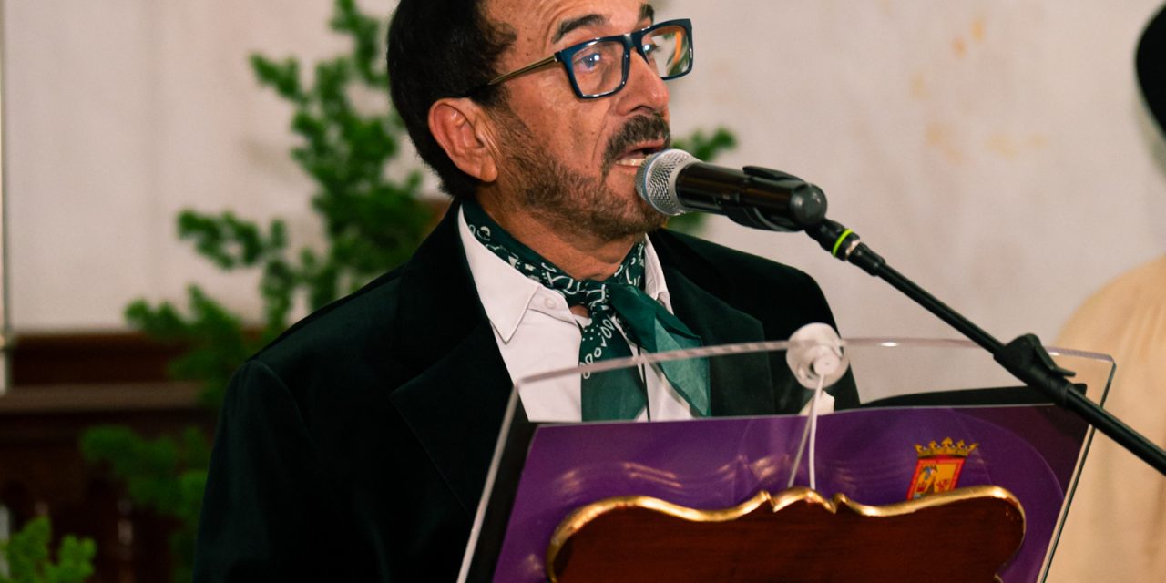 Chago Melián recurre a la música y sus recuerdos de niñez para enaltecer la identidad lagunera y la grandeza de las Fiestas de San Benito