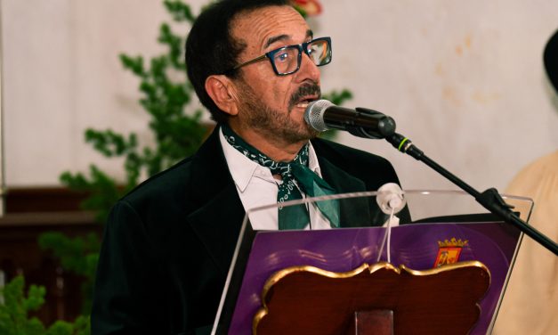 Chago Melián recurre a la música y sus recuerdos de niñez para enaltecer la identidad lagunera y la grandeza de las Fiestas de San Benito