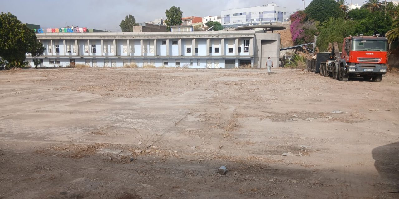 La Laguna creará más de 200 plazas de estacionamiento junto al CEIP Clorinda Salazar