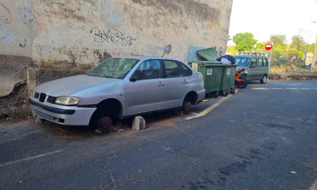 La Laguna ofrece un servicio gratuito de retirada de vehículos en desuso