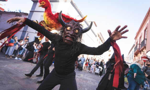 La Laguna recupera el imaginario del antiguo Corpus con el desfile ‘Diablos y Tarasca’