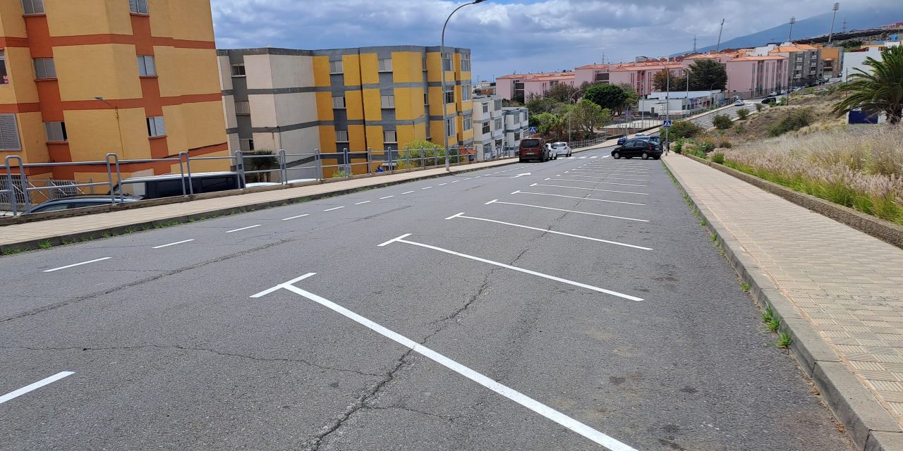 El Ayuntamiento de La Laguna habilita nuevos aparcamientos en El Cardonal