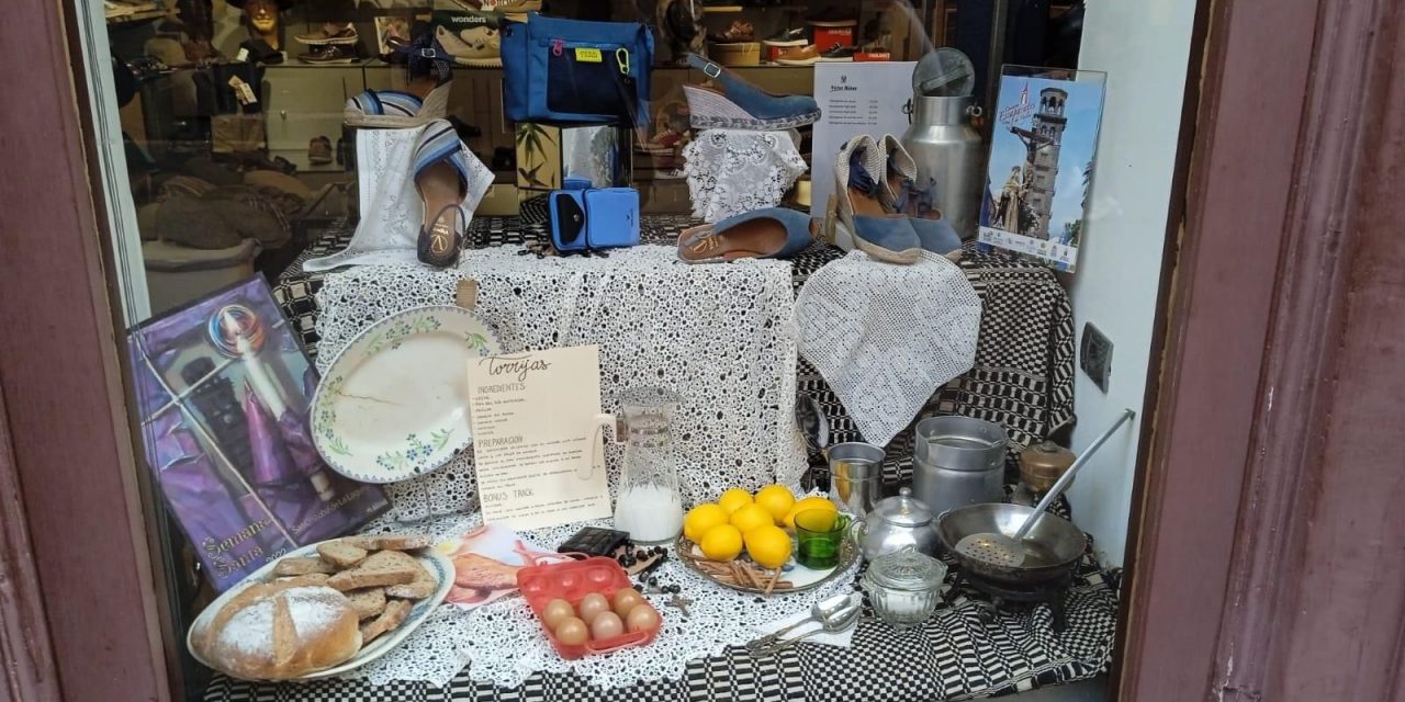La Laguna acoge un concurso de escaparates para dinamizar las compras durante la Semana Santa