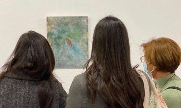 La pintura de Laura Manzano llega al antiguo Convento de Santo Domingo para concienciar sobre la ruta migratoria canaria
