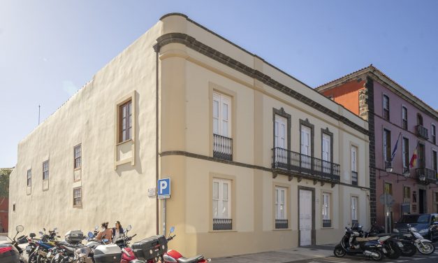 Todos los grupos políticos de La Laguna se unen a los Caballeros de Anchieta para convertir la casa natal del Santo en el primer centro de interpretación en Canarias de su figura y tiempo