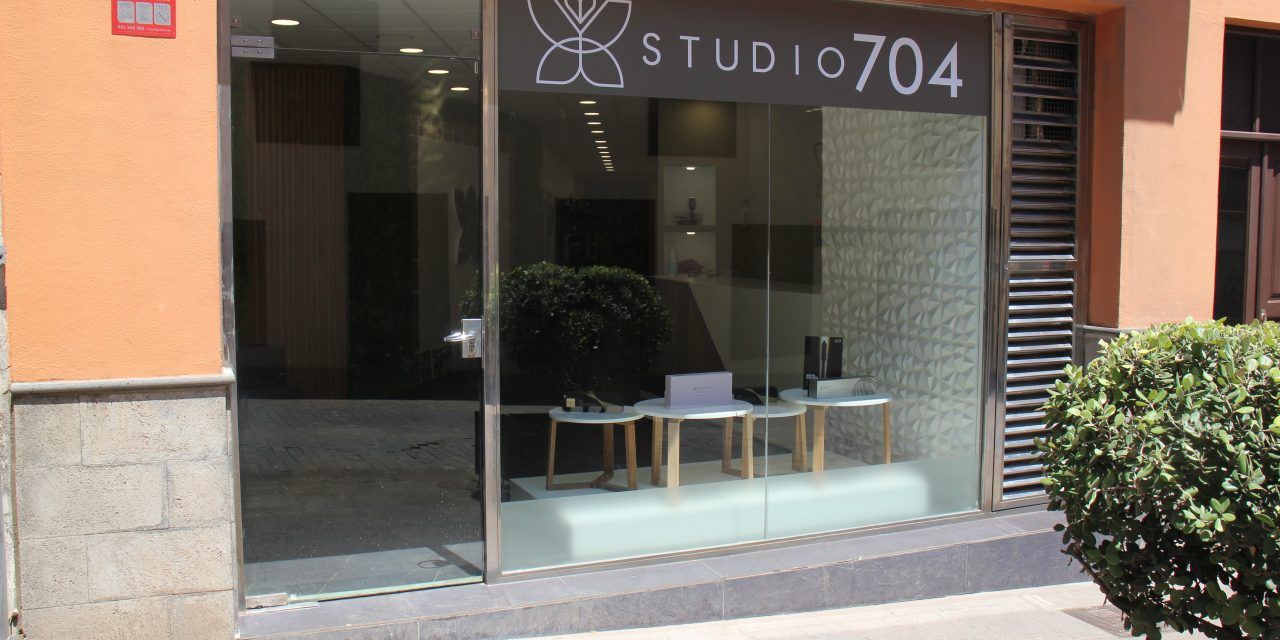 Studio 704 presenta su nuevo concepto de belleza en la calle Herradores