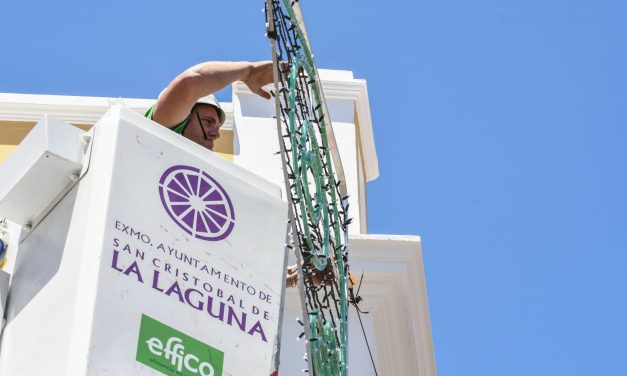 La Laguna comienza el desmontaje del alumbrado navideño