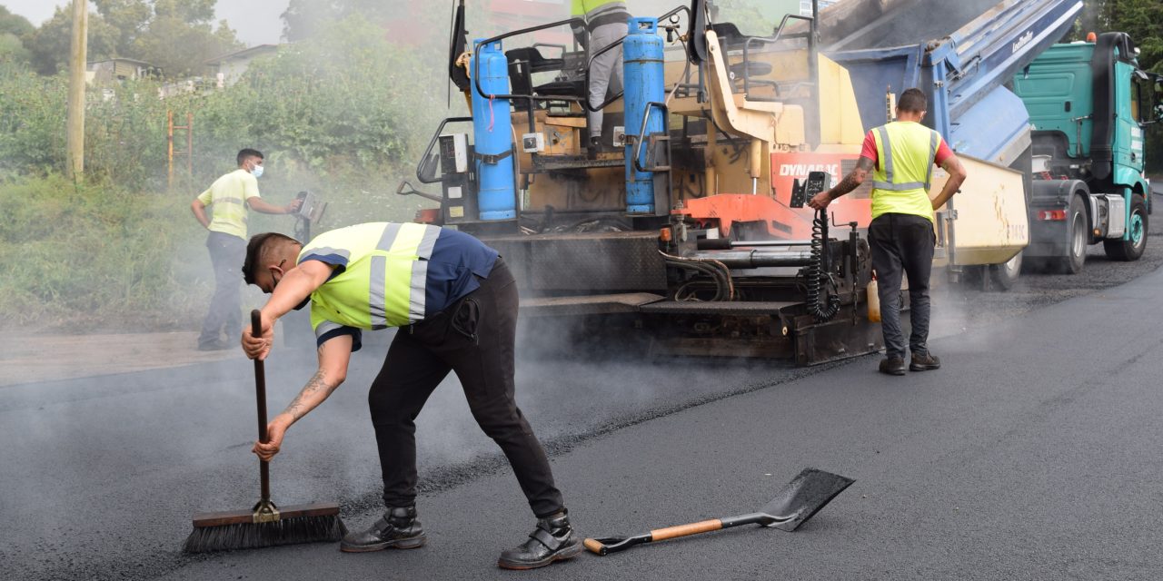 La Laguna inicia los trabajos de reasfaltado de la calle Las Viñas, en Valle Tabares