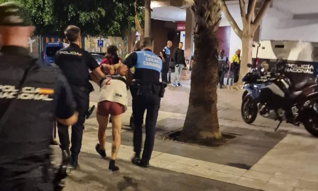 Detenido el presunto autor de una agresión con arma blanca en la plaza Víctor Zurita Soler de La Laguna