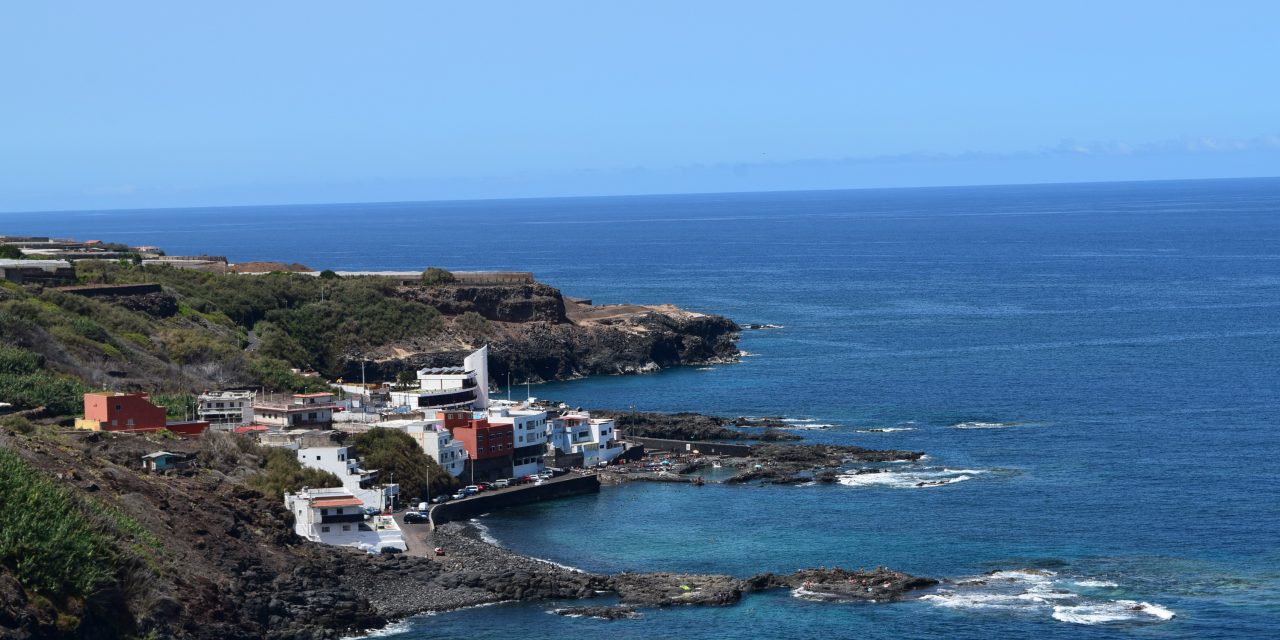 La Laguna celebra la obtención de la Bandera Azul por primera vez para la piscina natural de Jóver