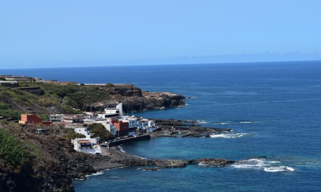 La Laguna celebra la obtención de la Bandera Azul por primera vez para la piscina natural de Jóver