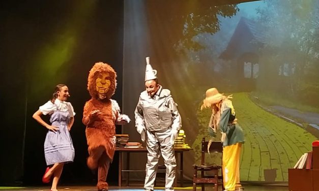 El Teatro Leal acoge la historia de superación de una de ‘Las brujas de Oz’ con el musical de Habemus Teatro