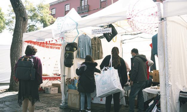 La Laguna visibiliza la labor social del voluntariado con el Mercadillo Solidario de las entidades del municipio
