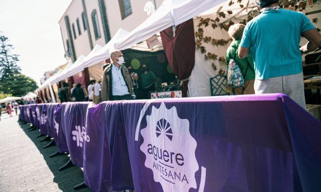 Desarrollo Local y el colectivo de artesanía acuerdan celebrar cuatro muestras este año para llevar los oficios tradicionales a distintos puntos de La Laguna