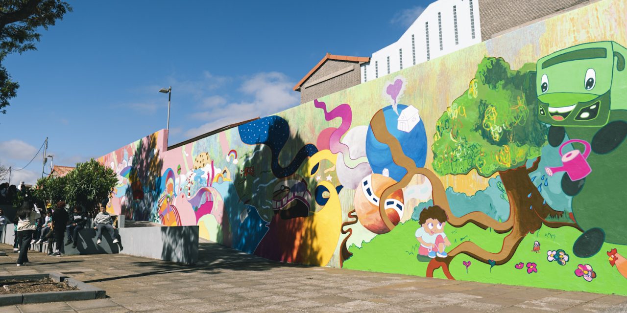 El CEIP de La Verdellada reivindica en sus paredes más espacios para pasear y menos contaminación
