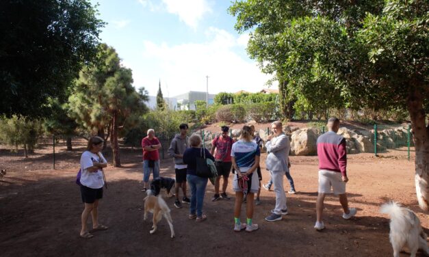 Las Mantecas estrena un parque canino de 900 metros cuadrados para el disfrute de las mascotas