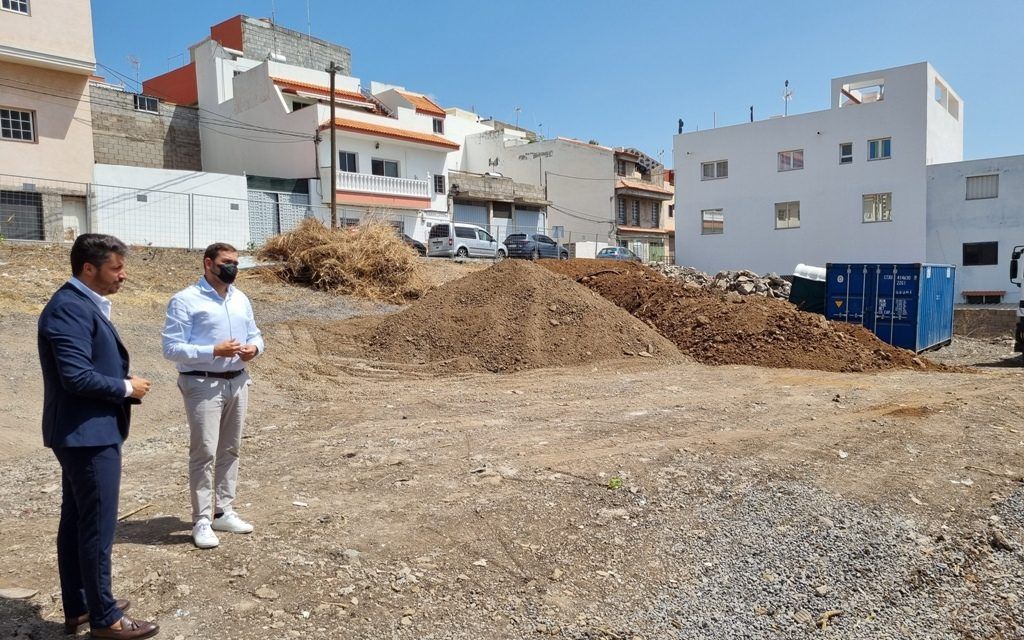El Ayuntamiento inicia la construcción de una plaza de más de 1.000 metros cuadrados en La Piterita
