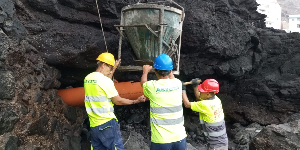 La Laguna avanza los trabajos de reparación del paseo del Arenisco, en Punta del Hidalgo