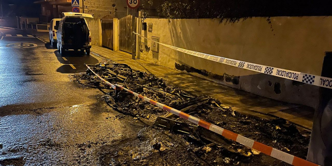 La quema de contenedores cuesta a La Laguna cerca de 30.000 euros
