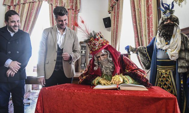 Los Reyes Magos visitan este martes los distritos de La Laguna para saludar a los niños y niñas desde la distancia