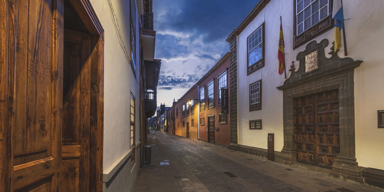 La Laguna pone en marcha un proyecto piloto de iluminación patrimonial en la calle San Agustín