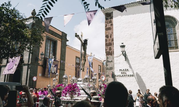 La Laguna vuelve a vivir en las calles el día grande de las Fiestas del Cristo