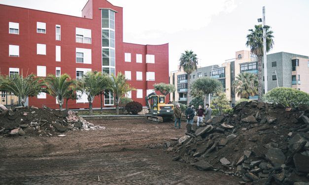 El Ayuntamiento reforma la plaza de la avenida El Paso para dar una nueva vida a los casi 2.500 metros cuadrados