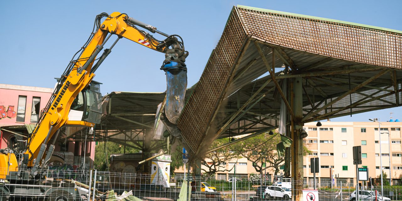 La Laguna ganará más de cien plazas de aparcamiento en San Benito tras la demolición de la cubierta de la antigua estación de guaguas