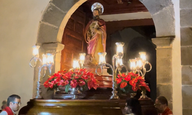 La Salida de San Bartolomé y el pregón anunciador marcan el comienzo de las fiestas de los Corazones de Tejina