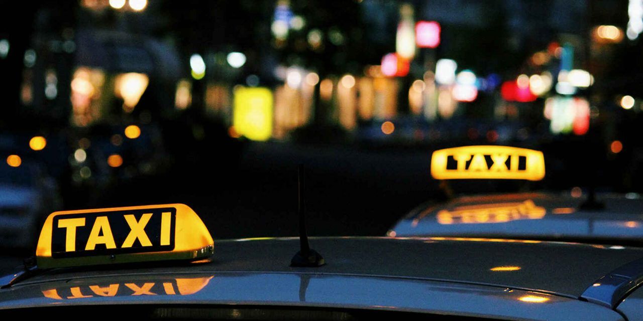 El Ayuntamiento busca impulsar el taxi eléctrico con subvenciones y puntos de recarga de uso exclusivo