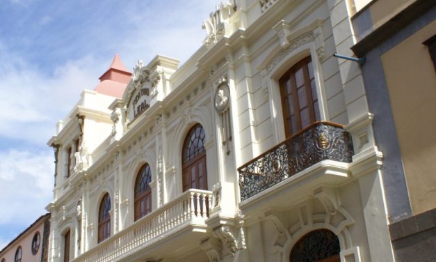 El Teatro Leal acoge hoy la tradicional lectura del pregón de Navidad
