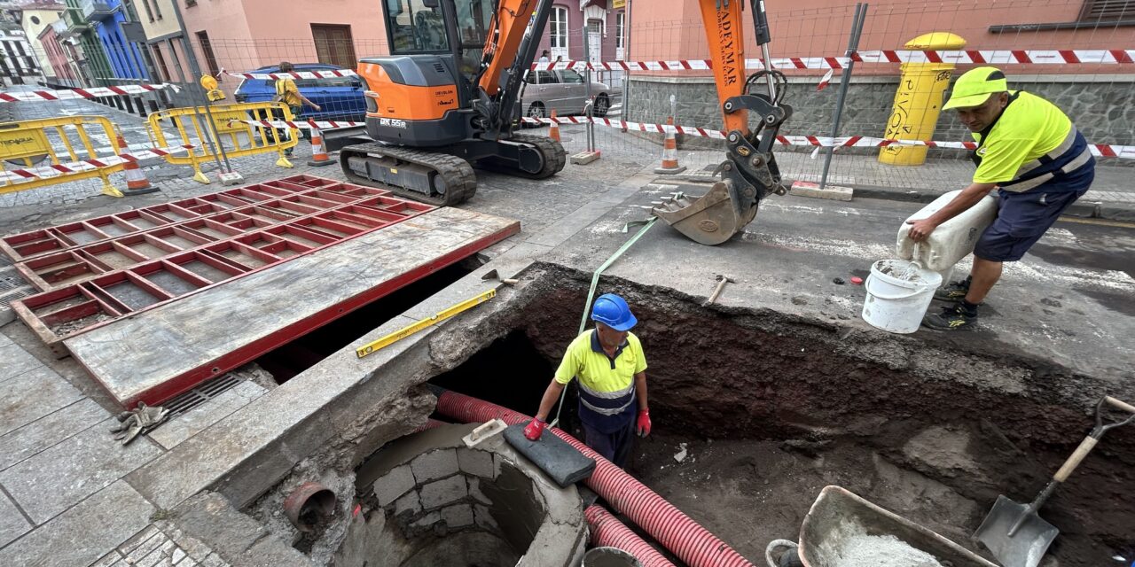 La Laguna avanza a buen ritmo las obras de mejora de saneamiento de los alrededores de la plaza de El Cristo