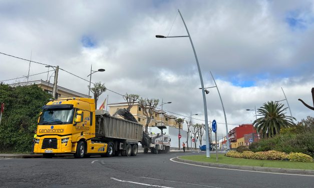 Arrancan los trabajos de reasfaltado de la rotonda de San Benito