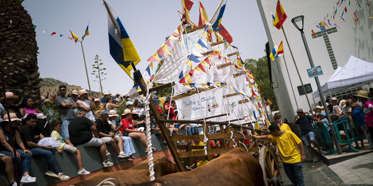 Valle Jiménez vuelve a vibrar con su tradicional carrera de barcos en honor a Nuestra Señora de Fátima